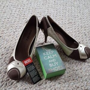 NIB Diesel Heels Gold And Brown Leather And Mesh Size 7 Cool Rubber Grip Toe Pad